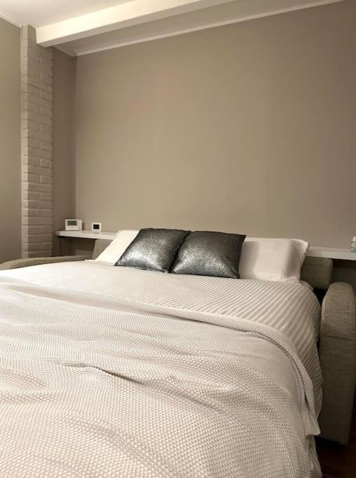 Appartamento Ebhouse Capiago Intimiano Exterior photo